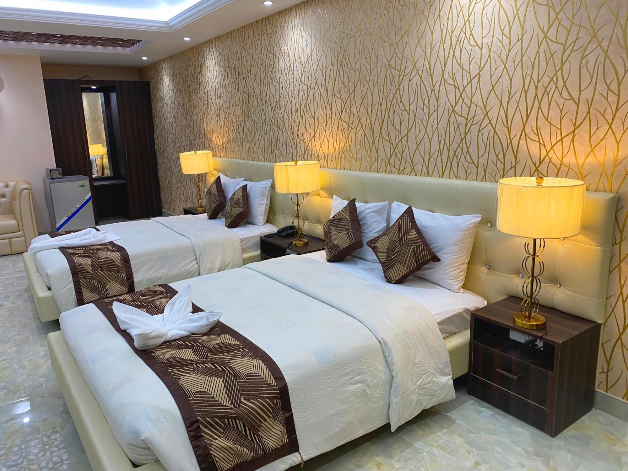 Noakhali Hotel Valentino מראה חיצוני תמונה