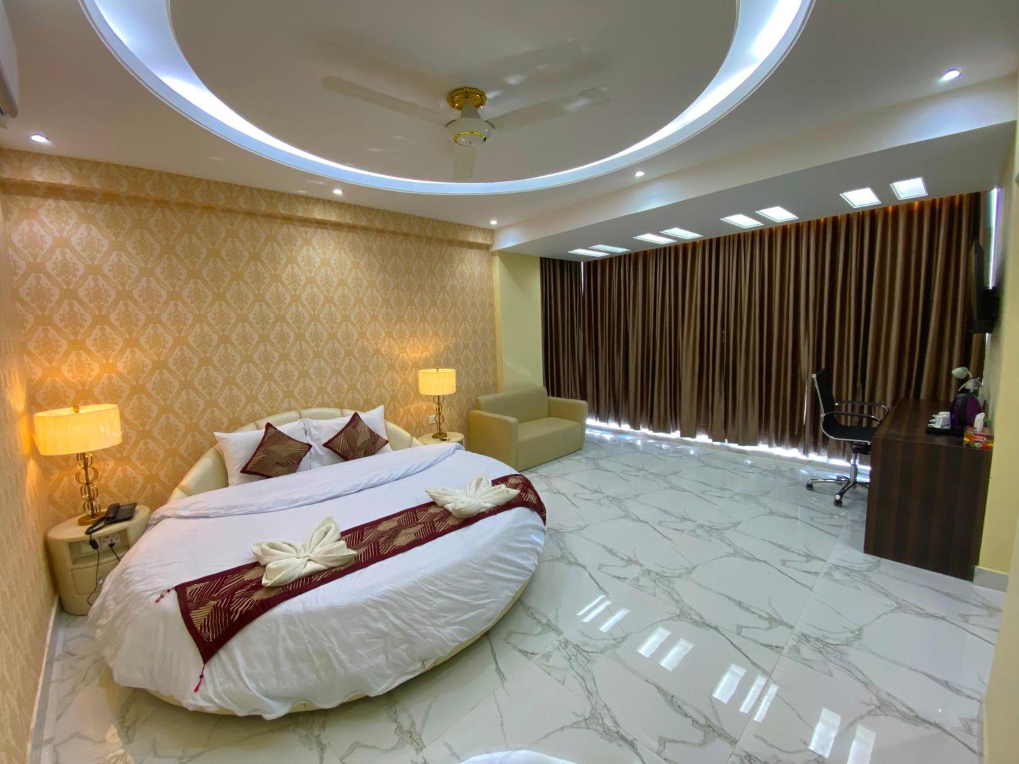 Noakhali Hotel Valentino מראה חיצוני תמונה