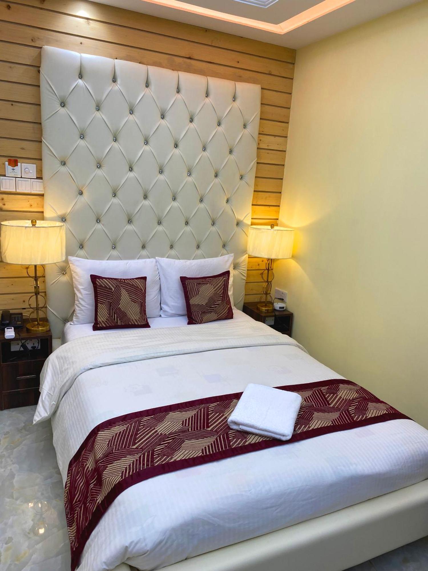 Noakhali Hotel Valentino מראה חיצוני תמונה